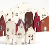 Figurine din lemn la pachet - Seria Case mici, 4 buc