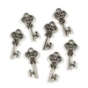 Ornament metalic Charm, 7 buc - cheie, carlig