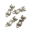 Imagine 1/2 - Charm, ornament metalic, 4 piese - inscriptie de dragoste