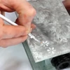 Vopsea pe bază de apă pentru sticlă și porțelan Pentart , 30 ml – alb
