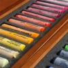 Set de creioane pudră pastelate Schmincke Retro – 48 buc, în cutie de lemn