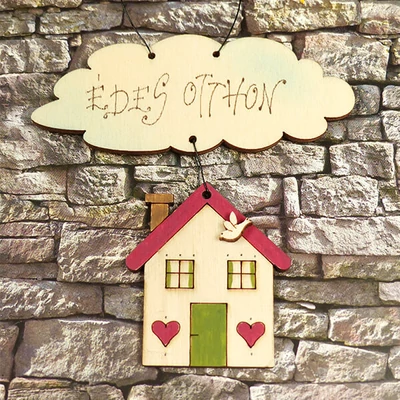 Figurină din lemn, atârnabilă, modelată cu laser - Decor din lemn, casă cu horn