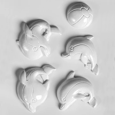 Matriță   plastic HobbyArtist - delfini cu minge, 5 buc