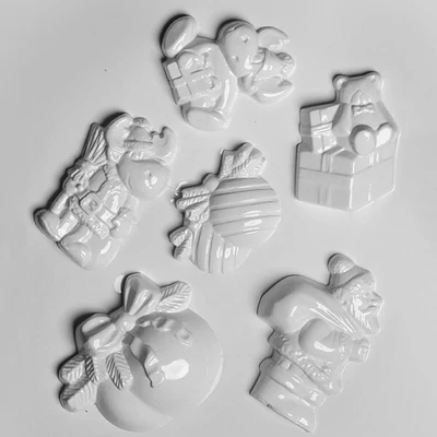 Matriță   plastic HobbyArtist - Craciun mic X. Globuri de Craciun, 6 buc