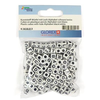 Mărgele litere din plastic, 7 mm - alb-negru