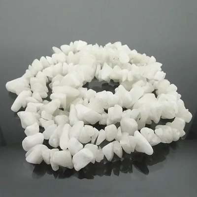 Perle din minerale, chips - Agat alb, 8-12 mm, 1 șir