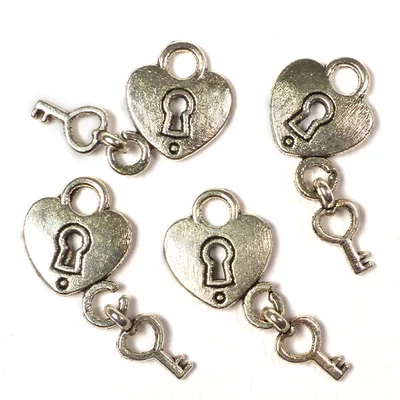 Charm, ornament metalic, 4 buc - lacat inima cu cheie, 3D
