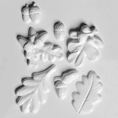 Matriță plastică HobbyArtist - frunze de stejar, ghinde, frunze de copac III., 7 buc