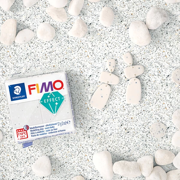 Plastilină care se întărește la coacere  FIMO Effect, 57 g - granit alb cu efect de piatra (8010-003)