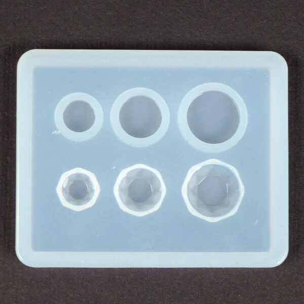 Matriță   din silicon pentru rasina sintetica - plat, rotund, neted-lustruit, 3-3 dimensiuni