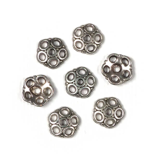 Charm, ornament metalic, 7 buc - capace cu 5 dinti, 8 mm