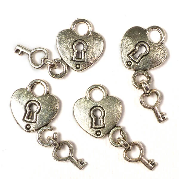 Charm, ornament metalic, 4 buc - lacat inima cu cheie, 3D