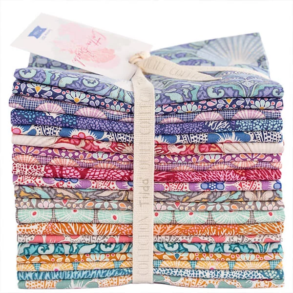Material patchwork  - Tilda Cotton Beach - Ocean flower grey 100330