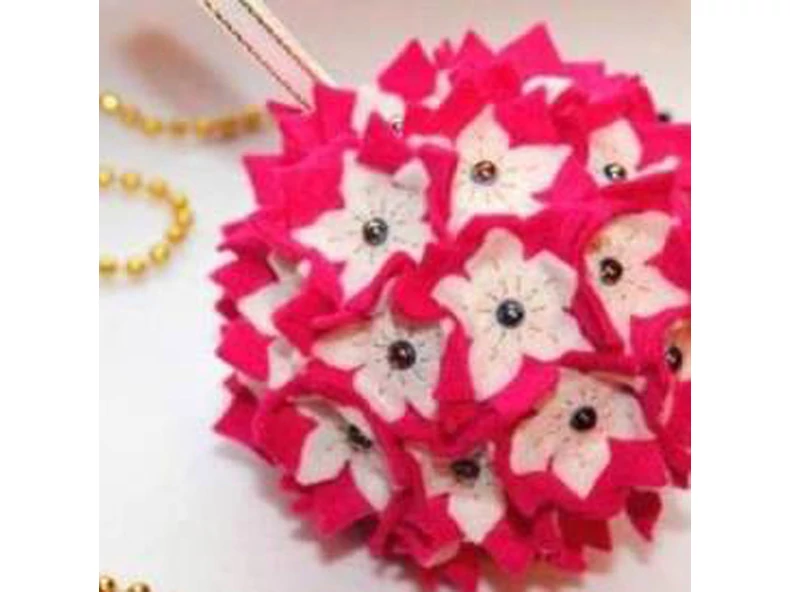 Minge Poinsettia