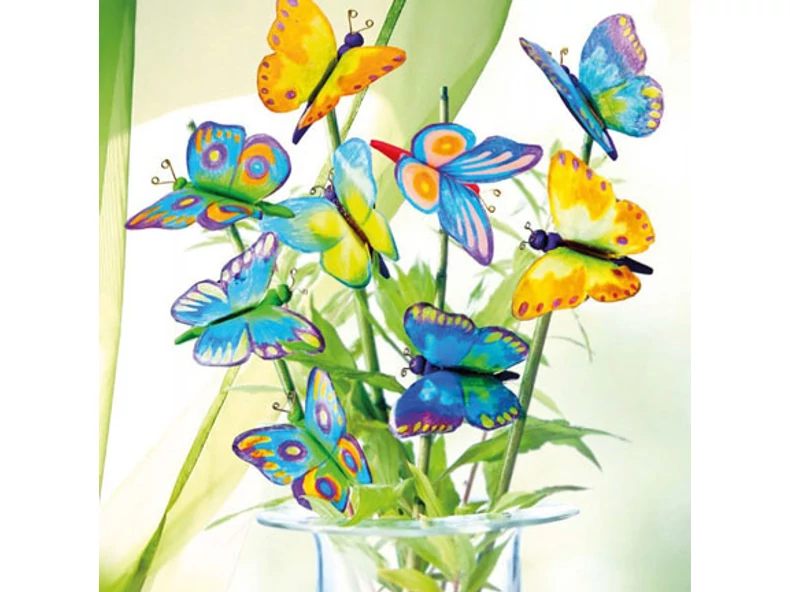 Farfalle che așteaptă primăvara, realizate din plastilină lichidă Fimo Liquid