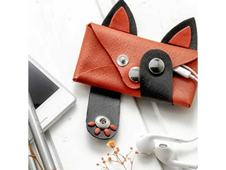 Husă pentru telefon din plastilină Fimo Leather Effect cu efect de piele