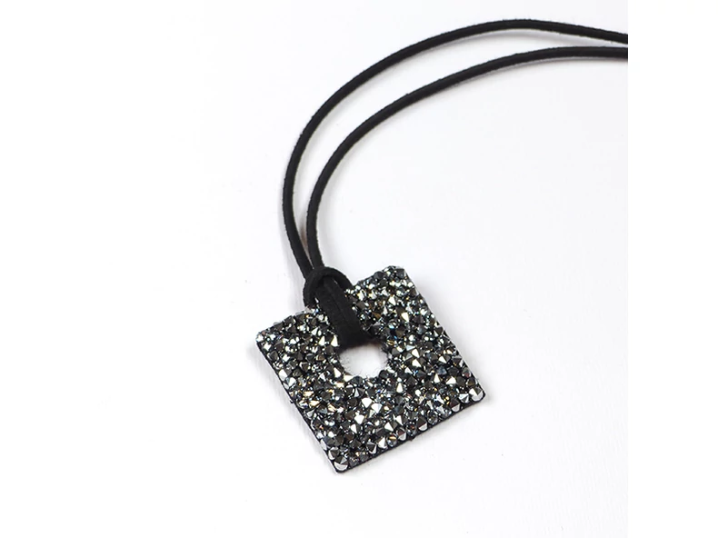 Swarovski Rocks négyzetből készült medál