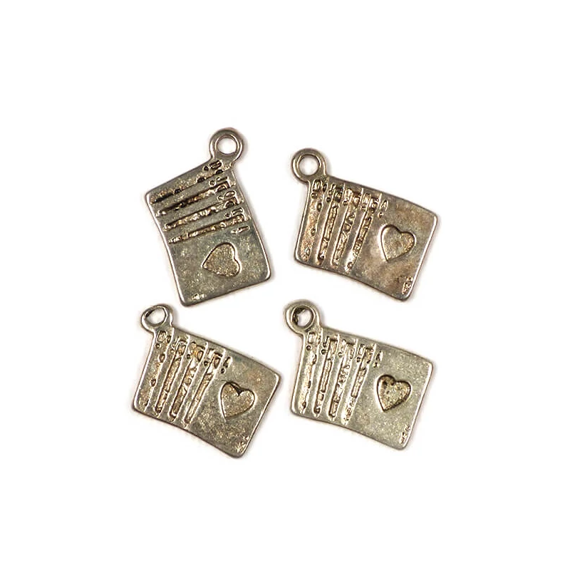 Charm, ornament metalic, 4 cărți